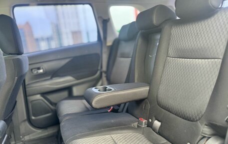 Mitsubishi Outlander III рестайлинг 3, 2013 год, 1 499 000 рублей, 11 фотография