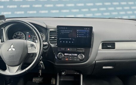 Mitsubishi Outlander III рестайлинг 3, 2013 год, 1 499 000 рублей, 8 фотография