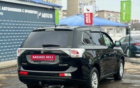 Mitsubishi Outlander III рестайлинг 3, 2013 год, 1 499 000 рублей, 5 фотография