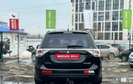 Mitsubishi Outlander III рестайлинг 3, 2013 год, 1 499 000 рублей, 6 фотография