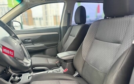 Mitsubishi Outlander III рестайлинг 3, 2013 год, 1 499 000 рублей, 10 фотография