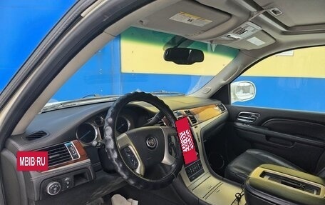 Cadillac Escalade III, 2013 год, 2 290 000 рублей, 10 фотография