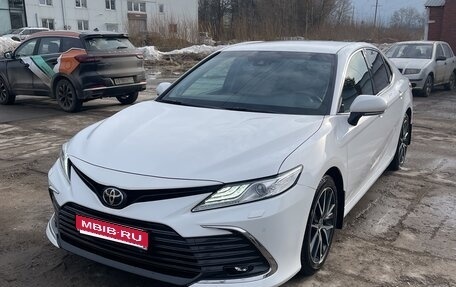 Toyota Camry, 2021 год, 3 700 000 рублей, 1 фотография