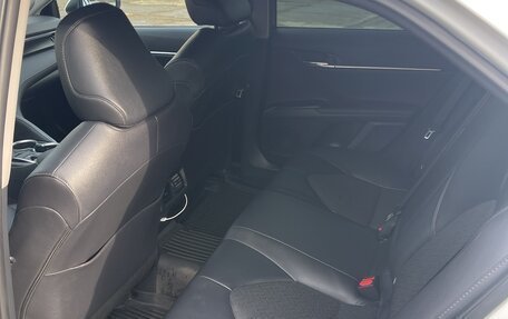 Toyota Camry, 2021 год, 3 700 000 рублей, 5 фотография