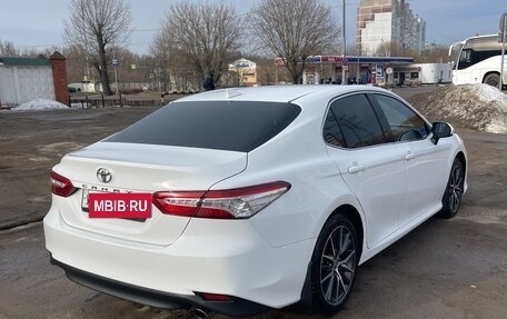 Toyota Camry, 2021 год, 3 700 000 рублей, 3 фотография
