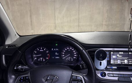 Hyundai Solaris II рестайлинг, 2018 год, 765 000 рублей, 13 фотография