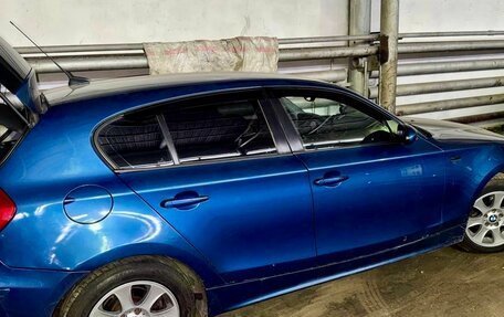 BMW 1 серия, 2006 год, 710 000 рублей, 2 фотография