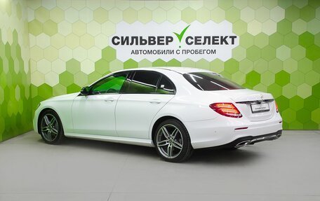 Mercedes-Benz E-Класс, 2019 год, 3 449 000 рублей, 6 фотография