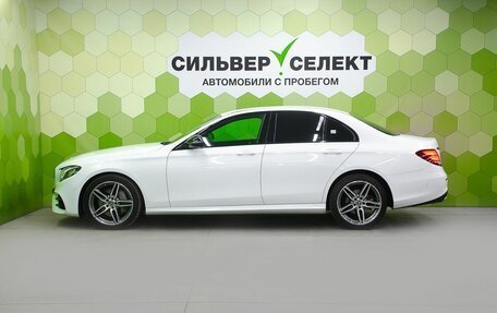Mercedes-Benz E-Класс, 2019 год, 3 449 000 рублей, 7 фотография