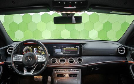 Mercedes-Benz E-Класс, 2019 год, 3 449 000 рублей, 13 фотография