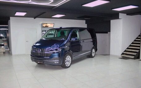 Volkswagen Multivan T6 рестайлинг, 2023 год, 5 670 000 рублей, 1 фотография