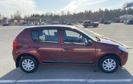 Renault Sandero I, 2013 год, 650 000 рублей, 2 фотография