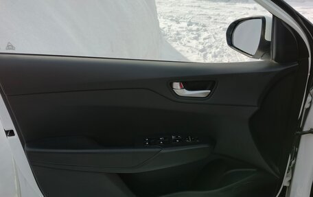 Hyundai Solaris II рестайлинг, 2020 год, 1 300 000 рублей, 13 фотография