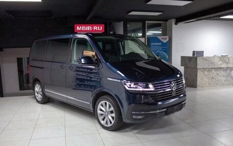 Volkswagen Multivan T6 рестайлинг, 2023 год, 5 670 000 рублей, 3 фотография