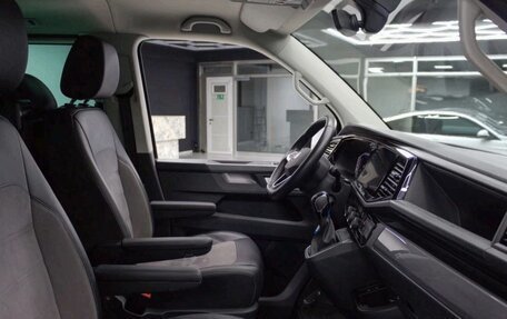 Volkswagen Multivan T6 рестайлинг, 2023 год, 5 670 000 рублей, 17 фотография