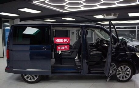 Volkswagen Multivan T6 рестайлинг, 2023 год, 5 670 000 рублей, 25 фотография
