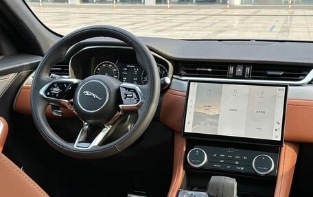 Jaguar F-Pace, 2025 год, 5 490 000 рублей, 23 фотография