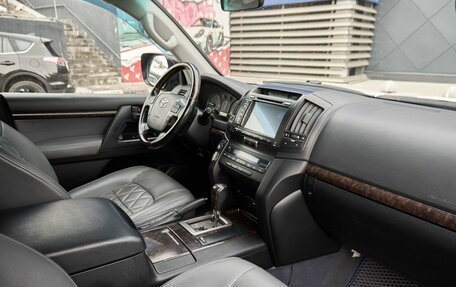 Toyota Land Cruiser 200, 2011 год, 3 480 000 рублей, 6 фотография