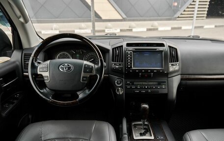 Toyota Land Cruiser 200, 2011 год, 3 480 000 рублей, 8 фотография