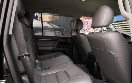 Toyota Land Cruiser 200, 2011 год, 3 480 000 рублей, 7 фотография