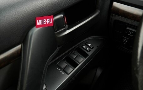 Toyota Land Cruiser 200, 2011 год, 3 480 000 рублей, 12 фотография