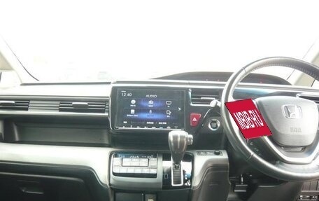 Honda Stepwgn IV, 2019 год, 1 650 000 рублей, 9 фотография