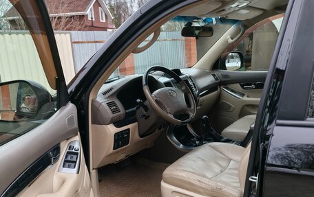 Toyota Land Cruiser Prado 120 рестайлинг, 2008 год, 2 870 000 рублей, 12 фотография