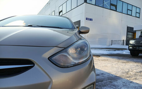 Hyundai Solaris II рестайлинг, 2012 год, 490 000 рублей, 21 фотография