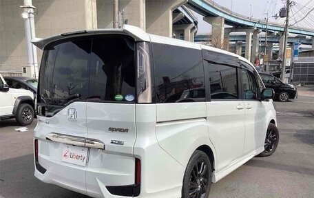 Honda Stepwgn IV, 2019 год, 1 600 000 рублей, 6 фотография