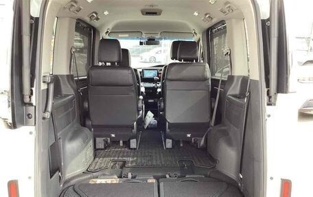 Honda Stepwgn IV, 2019 год, 1 600 000 рублей, 9 фотография