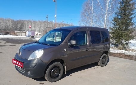 Renault Kangoo II рестайлинг, 2013 год, 850 000 рублей, 2 фотография