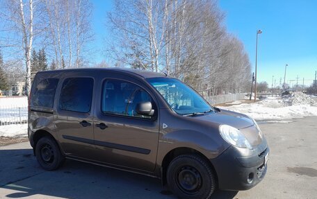 Renault Kangoo II рестайлинг, 2013 год, 850 000 рублей, 3 фотография