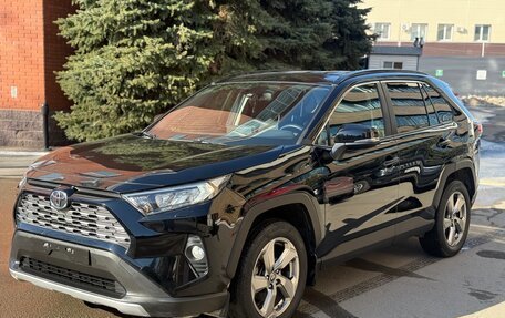 Toyota RAV4, 2020 год, 2 900 000 рублей, 3 фотография