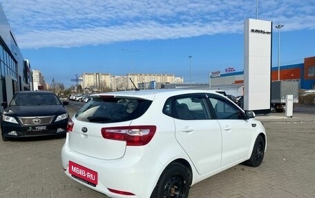 KIA Rio III рестайлинг, 2013 год, 900 000 рублей, 4 фотография