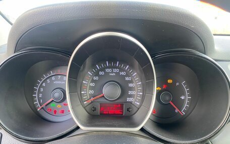 KIA Rio III рестайлинг, 2013 год, 900 000 рублей, 18 фотография