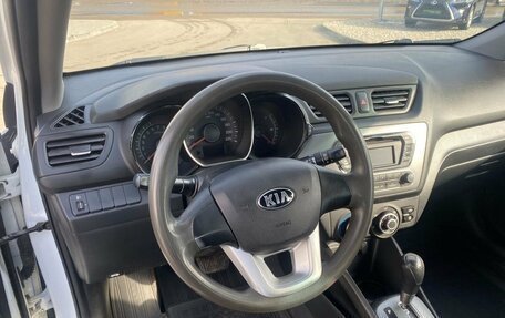 KIA Rio III рестайлинг, 2013 год, 900 000 рублей, 17 фотография