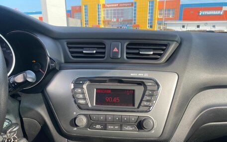 KIA Rio III рестайлинг, 2013 год, 900 000 рублей, 20 фотография