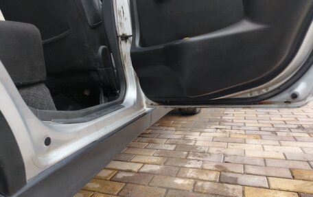 Suzuki Ignis II (HR), 2005 год, 330 000 рублей, 10 фотография