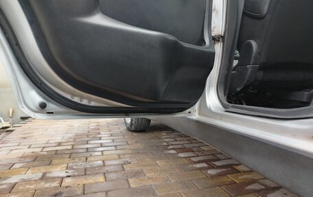 Suzuki Ignis II (HR), 2005 год, 330 000 рублей, 14 фотография