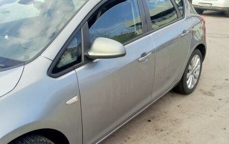 Opel Astra J, 2011 год, 590 000 рублей, 6 фотография