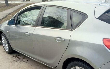 Opel Astra J, 2011 год, 590 000 рублей, 5 фотография