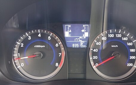 Hyundai Solaris II рестайлинг, 2016 год, 900 000 рублей, 3 фотография