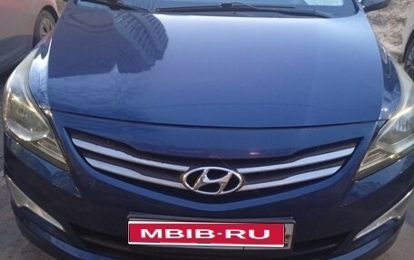 Hyundai Solaris II рестайлинг, 2016 год, 900 000 рублей, 1 фотография