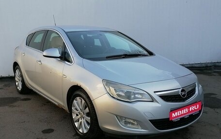 Opel Astra J, 2011 год, 720 000 рублей, 3 фотография