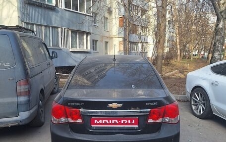 Chevrolet Cruze II, 2014 год, 800 000 рублей, 1 фотография