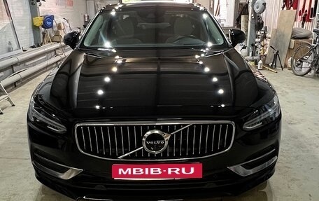 Volvo S90 II рестайлинг, 2018 год, 2 850 000 рублей, 1 фотография