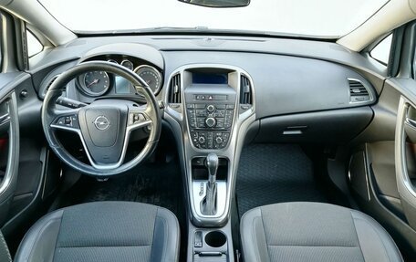 Opel Astra J, 2011 год, 720 000 рублей, 11 фотография