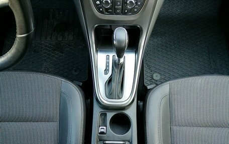 Opel Astra J, 2011 год, 720 000 рублей, 13 фотография