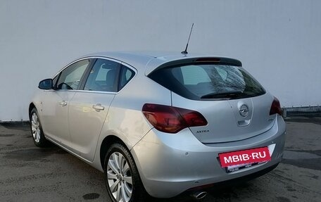 Opel Astra J, 2011 год, 720 000 рублей, 7 фотография