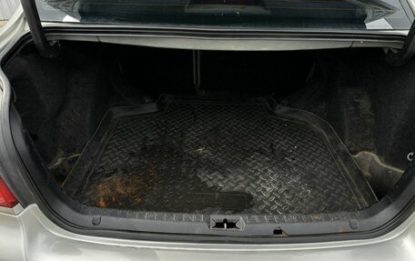 Toyota Avensis III рестайлинг, 2004 год, 590 000 рублей, 15 фотография